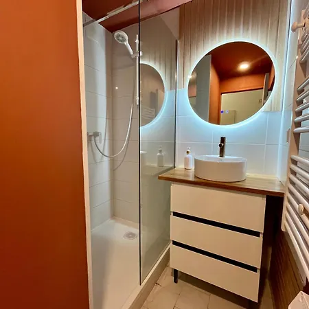 Studio Spa Balneo, Proche Centre Ville Nîmes