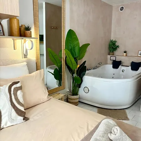 Studio Spa Balneo, Proche Centre Ville * Nîmes